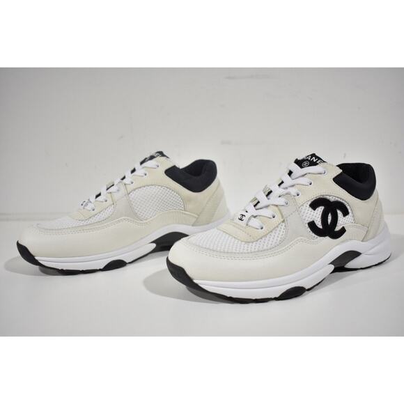 Chanel REV White Black CC Logo Leather Lace Up Flat Runner Trainer Sneaker 39.5 - Picture 8 of 12